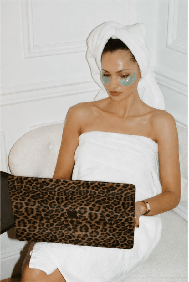 Why Kuvaia Eye Patches Are The Perfect Gift For Women - KUVAIA